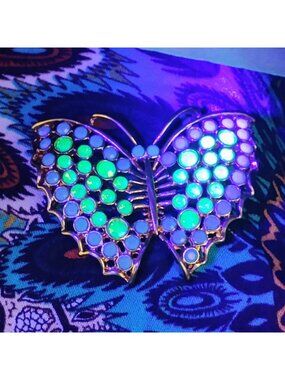 Vtg Large UV Glow Green Blue Butterfly Brooch Pin Gold Tone